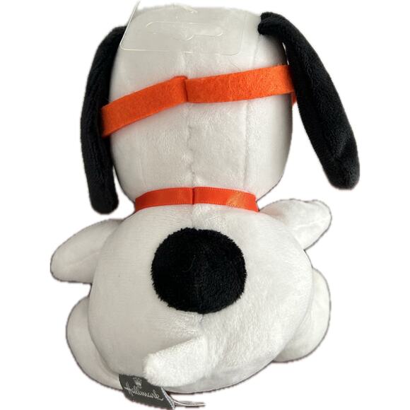 Hallmark Peanuts Halloween Snoopy Pumpkin Mask 6 Inch Plush Stuffed Toy - Picture 2 of 3
